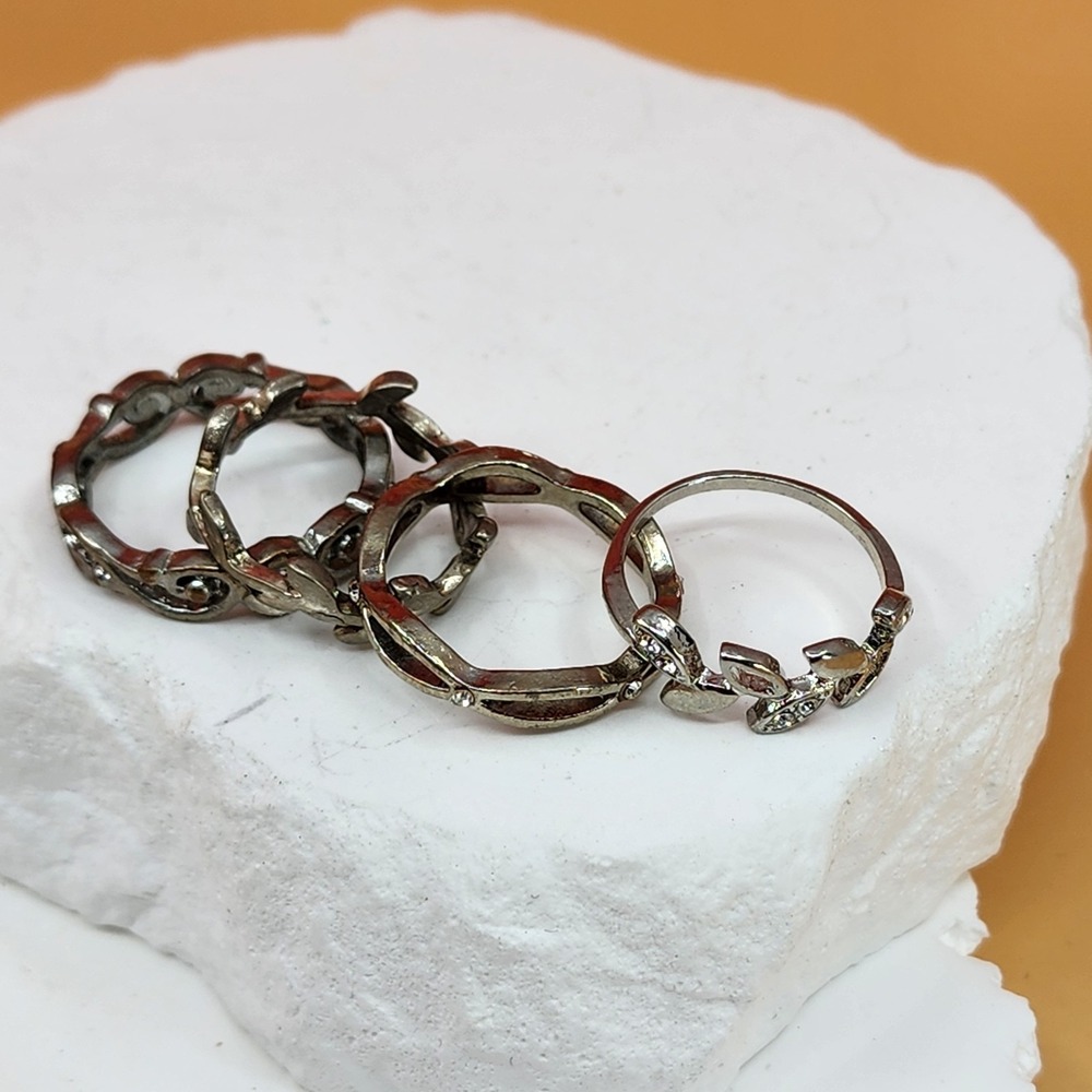Silver Tone Leaf Vine Rhinestone Stackable Ring Set of 4 Botanical Statement
